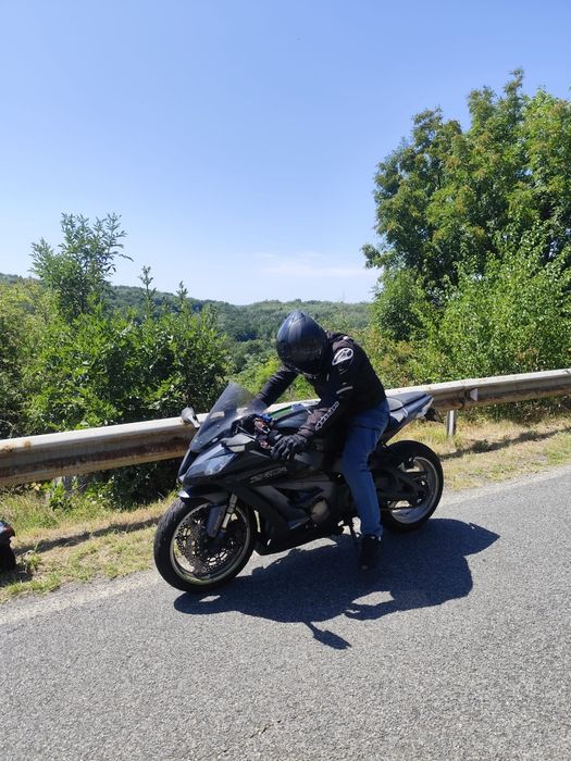 Vind kawasaki zx10r