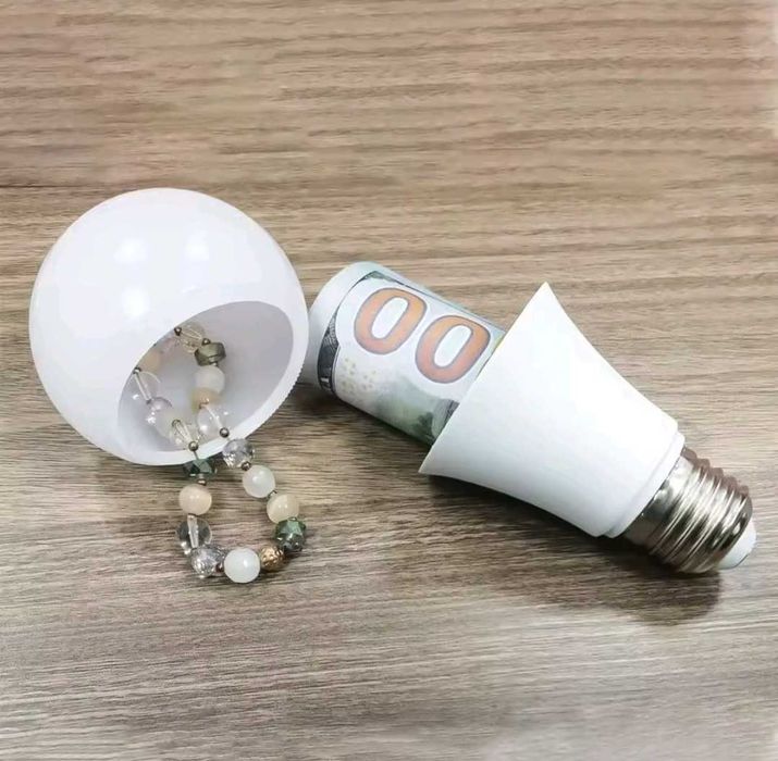 Перфектен тайник за ценности и пари - LED крушка.