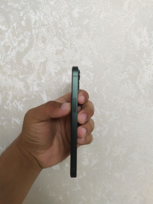 iPhone 13 128gb.