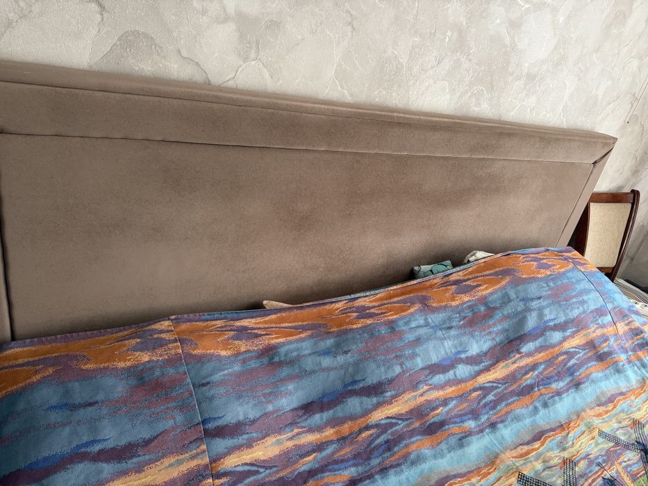 Продам кровать большую