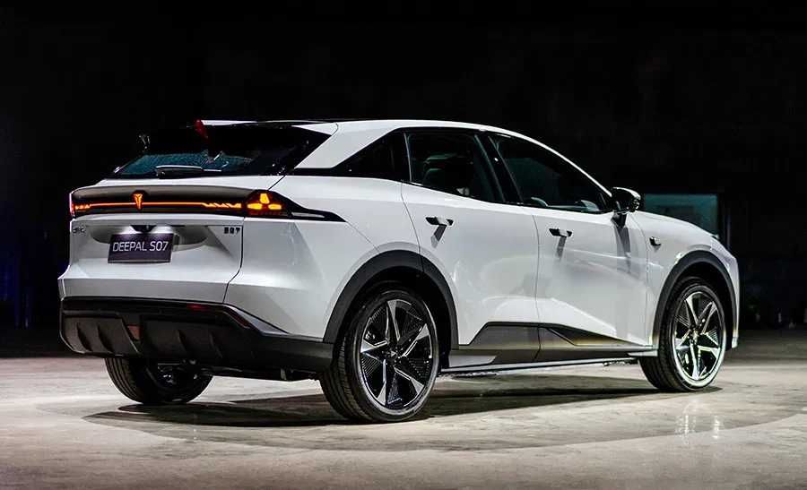 Deepal S07 300 ultra 2025 — новый, гибрид,