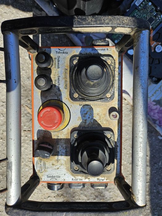 Дистанционно за кран, багер ,бобкат, валяк, идр.