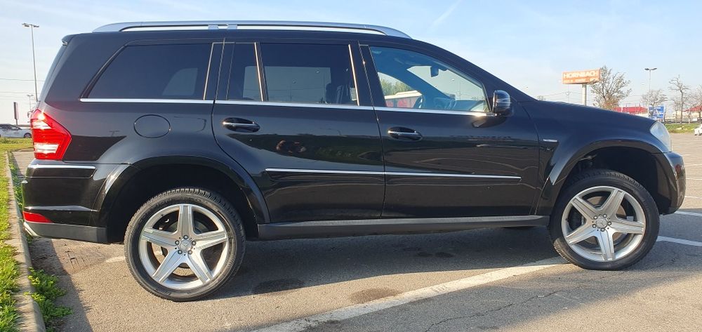 Mercedes-Benz GL-Class
