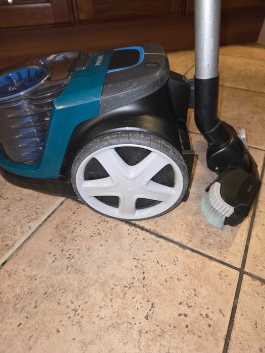 Прахосмукачка  Phillips Power Cyclone 5