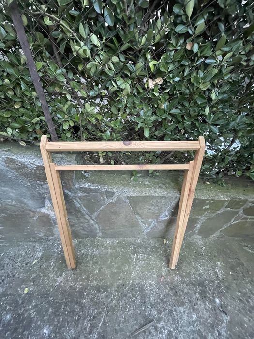 Куфар за продажба на мартеници