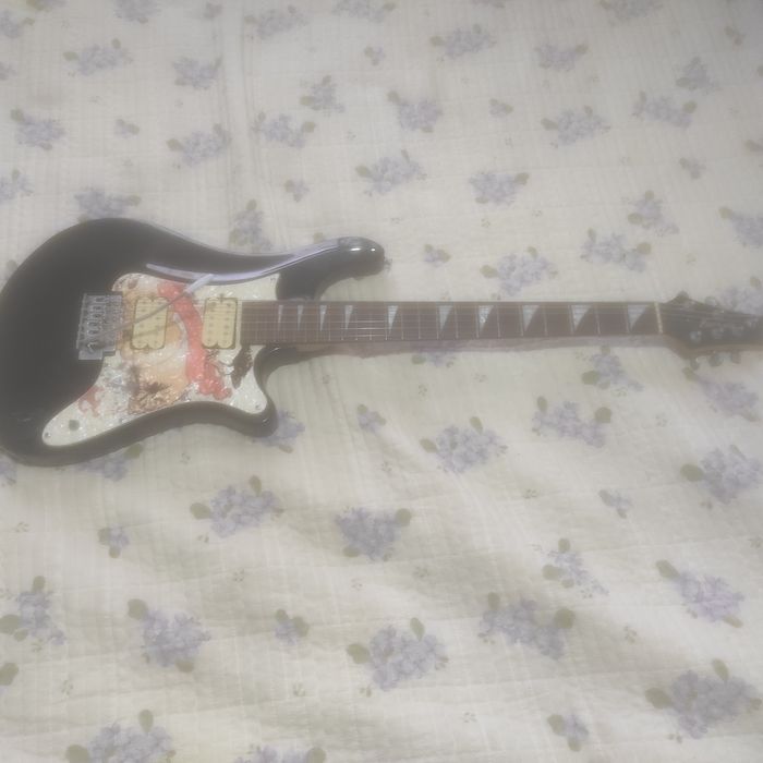 Электрогитара  2 хамбакера