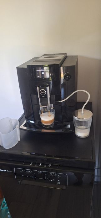 Espresor  Jura E6 Piano Black , rasnita Professional Aroma