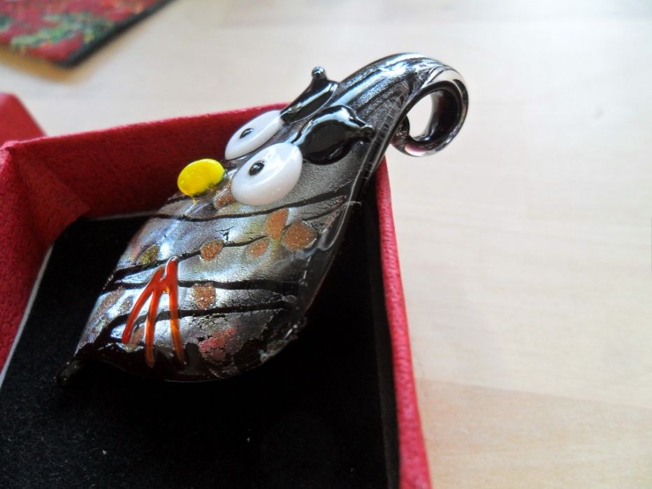 Стъклено бижу - висулка. Бутиково изделие.