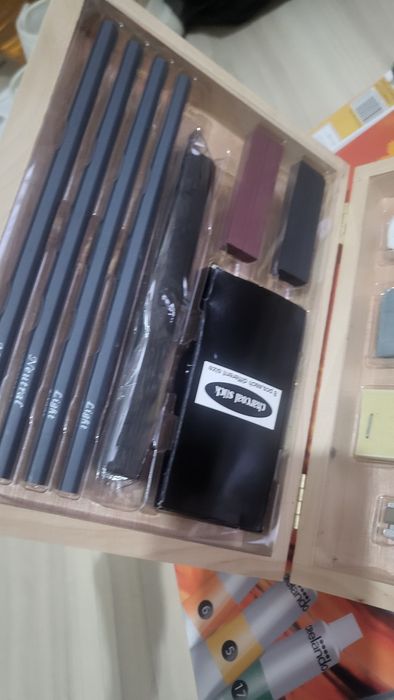 Маслени, акварелни бои. Пана за рисуване