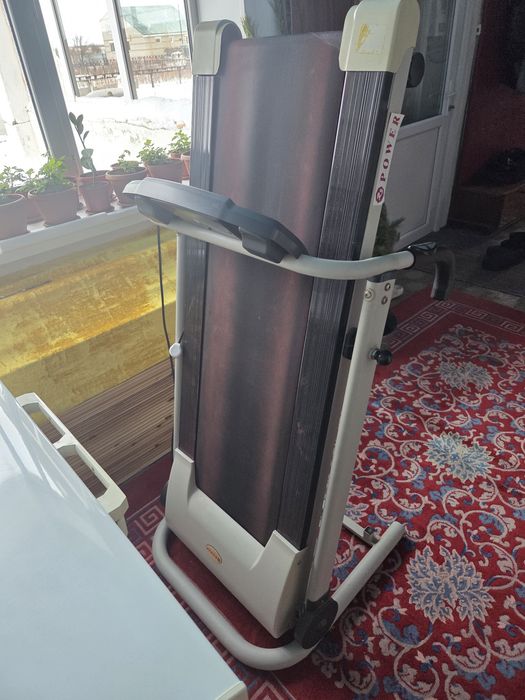 Беговая дорожка.