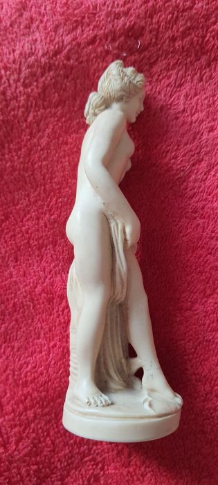 Statueta superba Danaida-Made in Italy