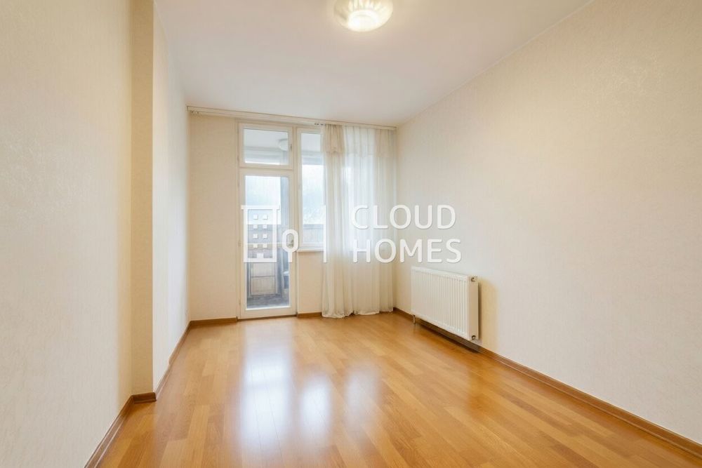 4-стаен в София-Толстой площ 115 цена 270000