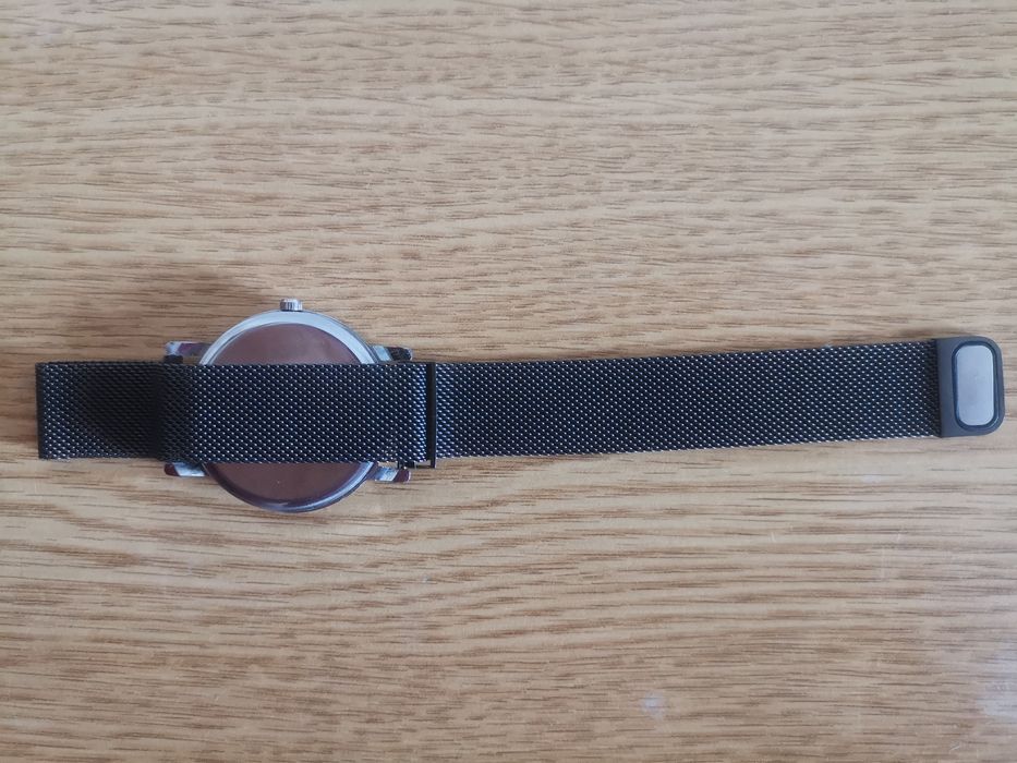 Часовник Geneve с магнитна каишка