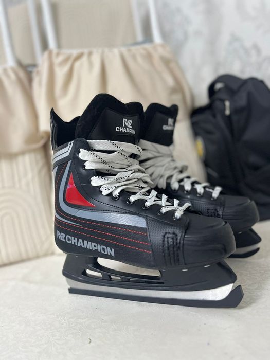 Коньки 40 размер отл состоянии