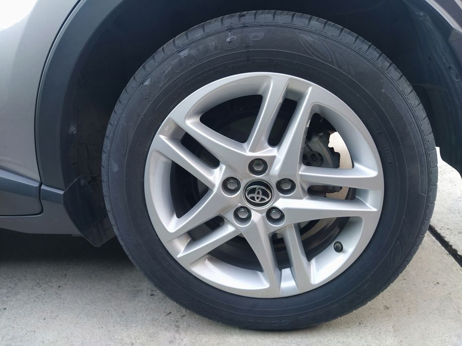Vand sau schimb jante toyota c-hr 215/60 r17 96H noi impecabile