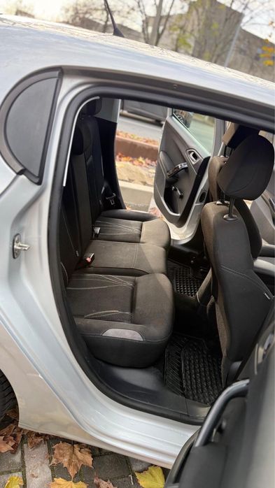 Peugeot 208, 1.2, 2012