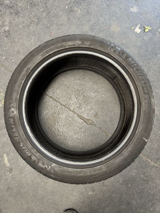 245/45/19 michelin