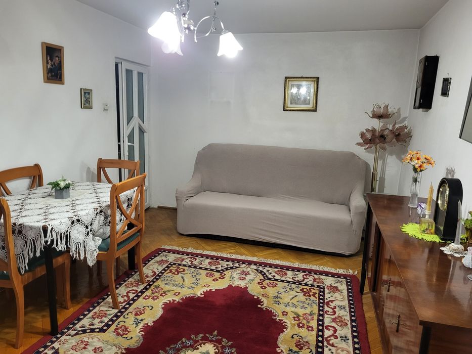 Apartament de inchiriat