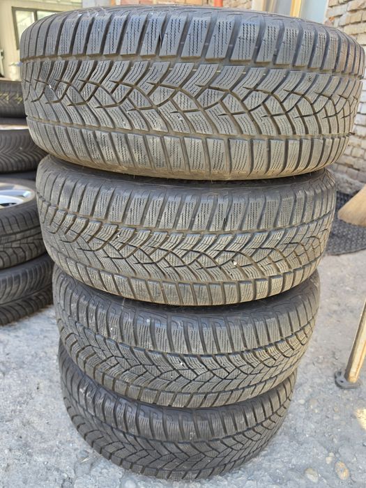 4 бр зимни 225/55/17 Goodyear 21г