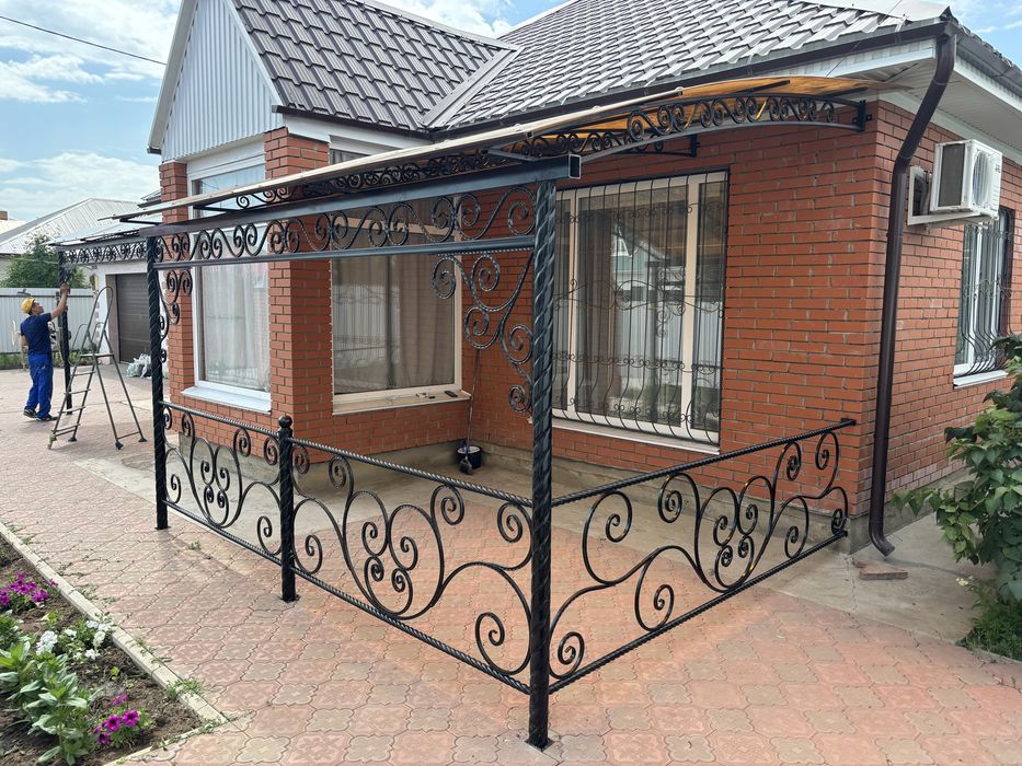 Козырек над входом навес ферма