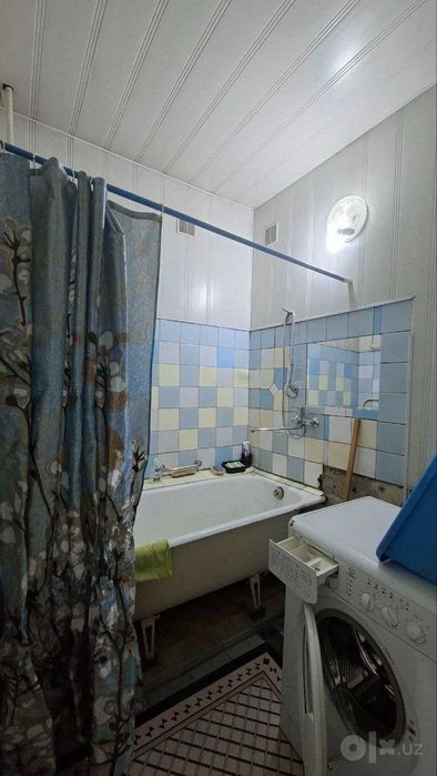 Продам Юнусабад 11 квартал 1/1/4