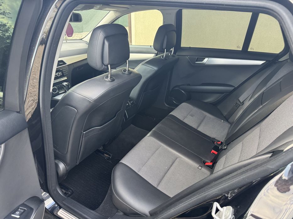 Mercedes c-klass 2.2 Avangarde pachet sport pachet Bixenon