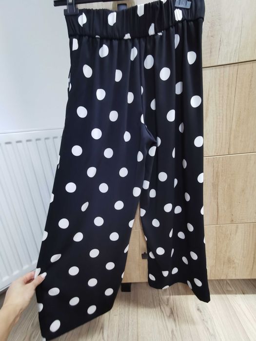 Pantaloni largi Zara, mărime XS