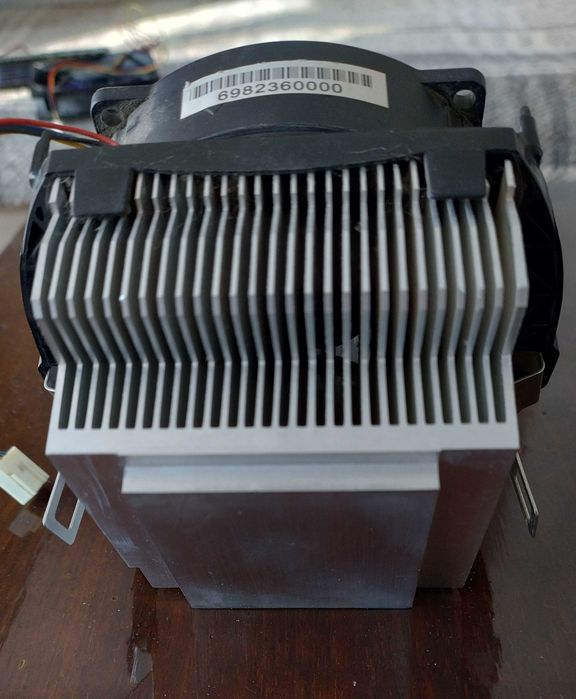 Различни компютърни компоненти