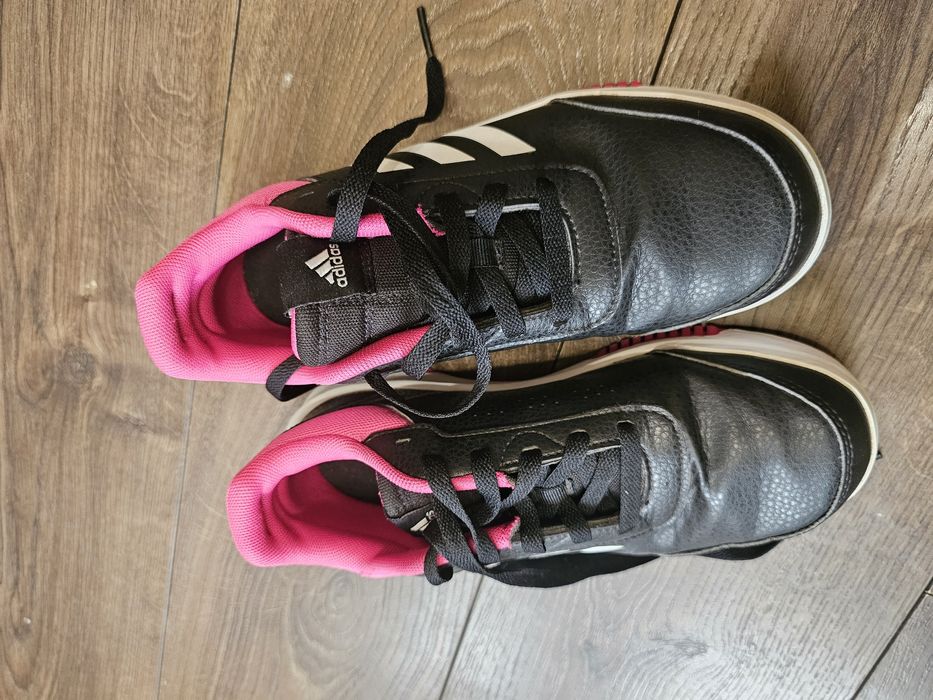 Маратонки ADIDAS