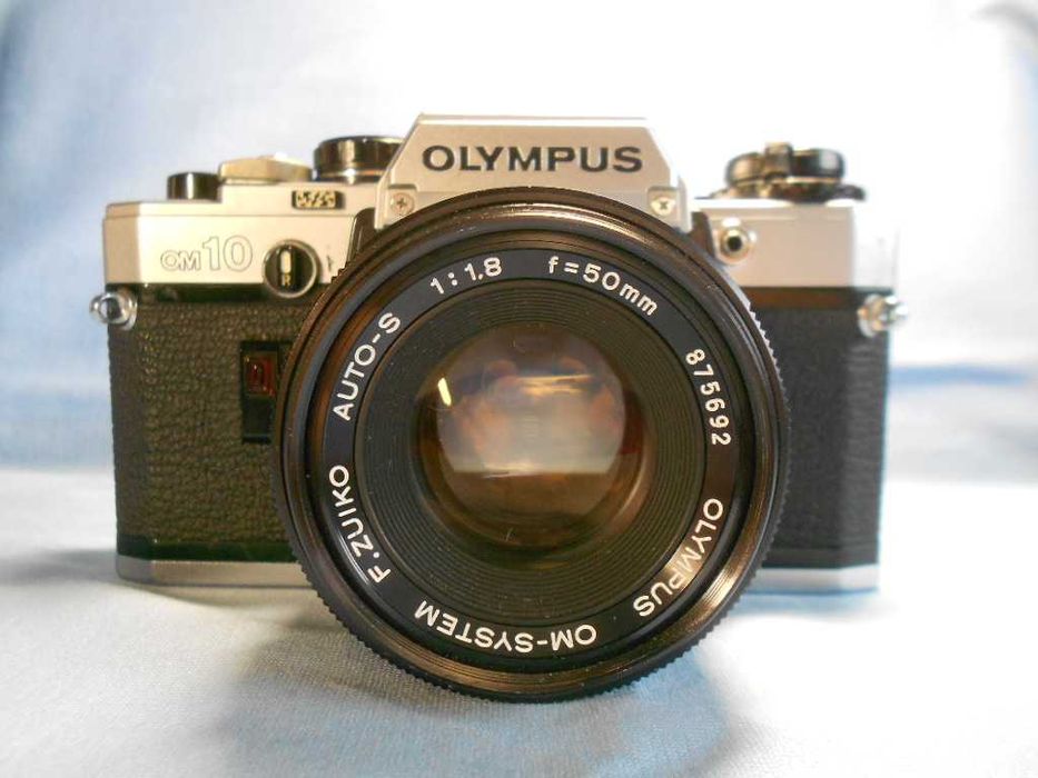 Olympus om10 cu obiectiv zuiko auto-s 1.8 50, aparat foto film clasic