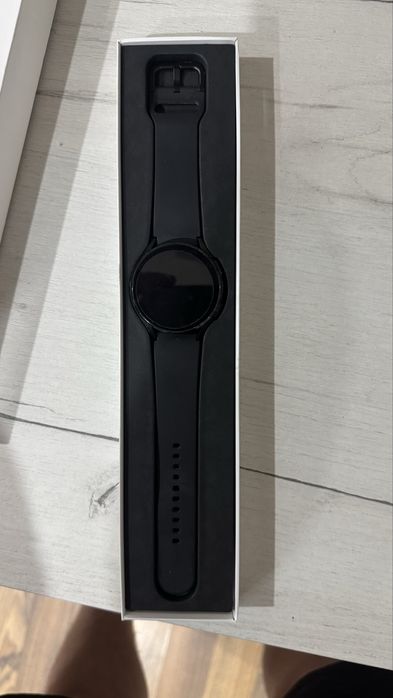 Смарт-часы Samsung Galaxy Watch4