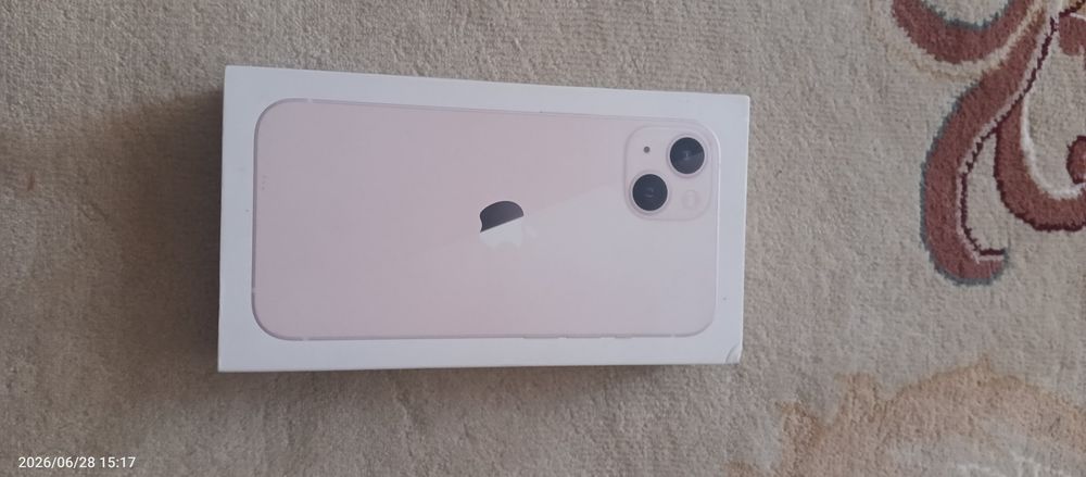 iPhone 13 Розовый