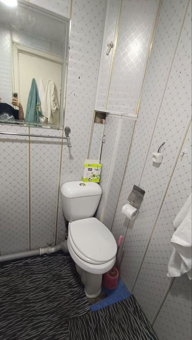 Сдаю свою квартиру одна переделанную в двух..  Срутник 2 1/2.