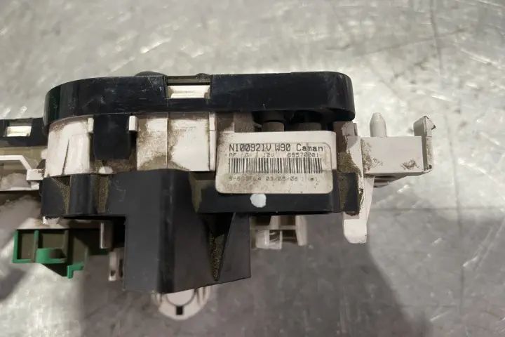 Comanda clima AC climatronic 69577008 Dacia Logan 2005 1.4 MT (75 hp)