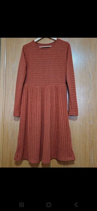 Rochie casual cu mâneci lungi cărămizie