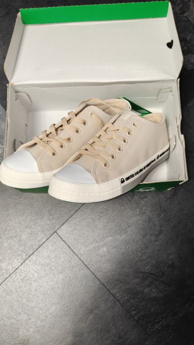 Adidași/Teniși Benetton