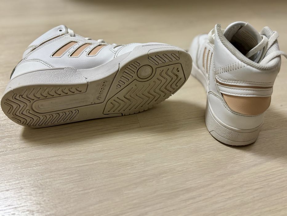 Adidasi fetita Adidas originali aproape noi