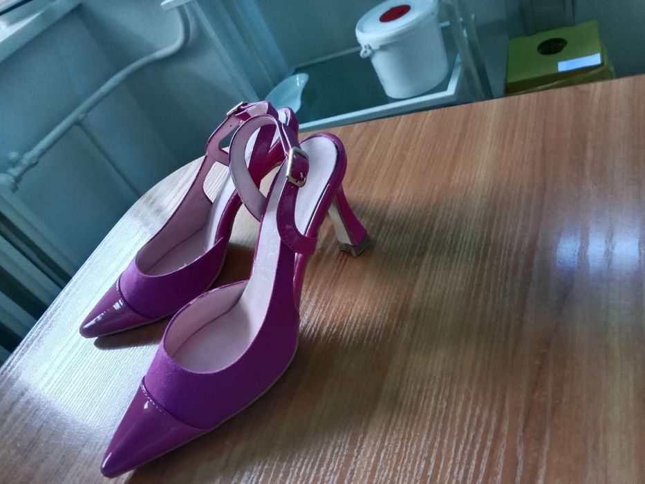 Продам кожанные туфли 35 размер