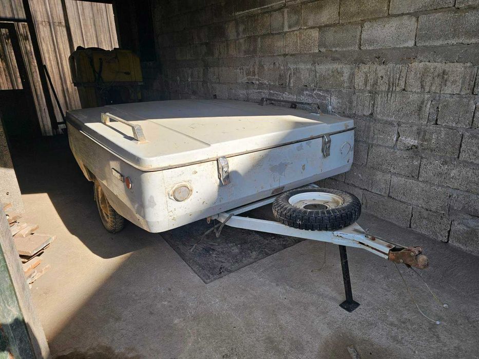 Туристическо ремарке / палатка