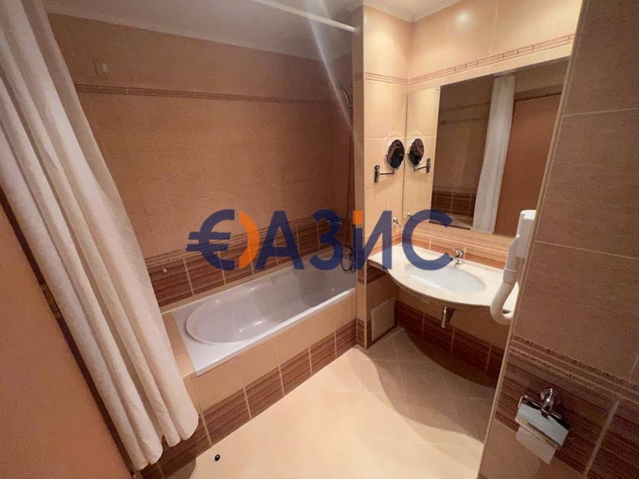 Продава се Двустаен апартамент в к.к. Слънчев бряг - 89 кв.м за 1051 €/кв.м - Снимка #12