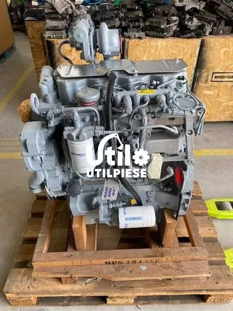 Motor Perkins NJ 82213 Excavator Buldozer Incarcator + piese Perkins