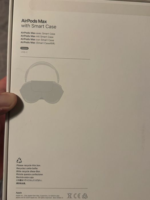 AirPods Max Smart Case