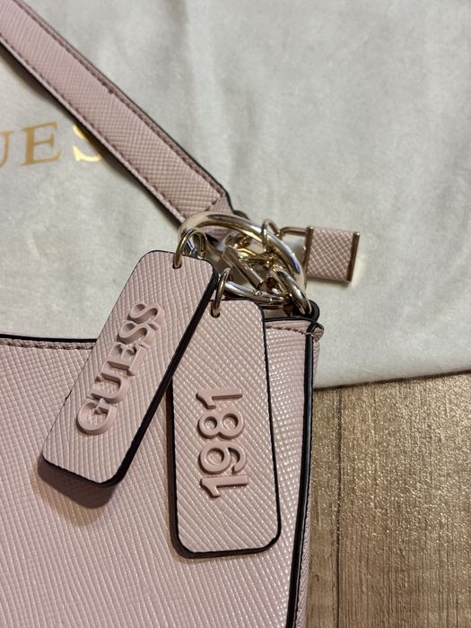 GUESS розова чанта