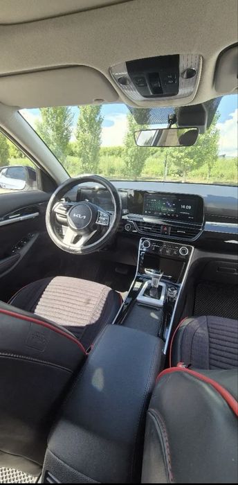Продам автомобиль Kia Seltos