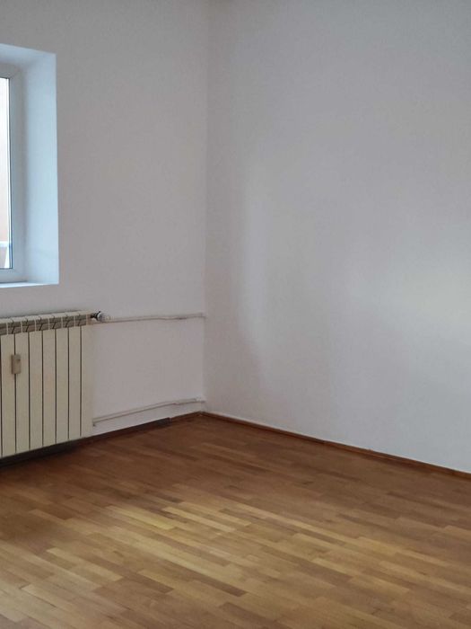 vand apt renovat 2 camere Calea Vitan, Bucuresti