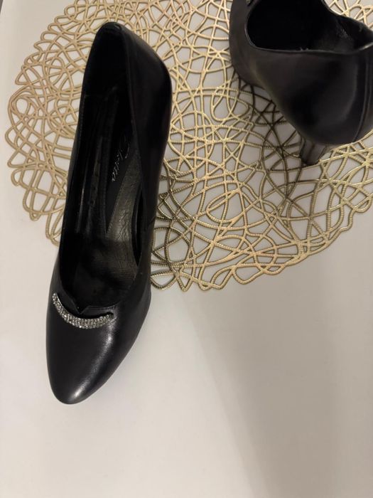 Туфли 37 размера , 3 пары обуви