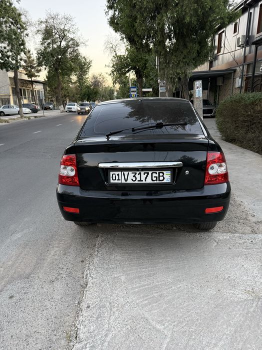 Срочно приора хетчбек