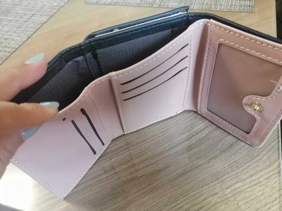 Дамско портмоне червено с монетник