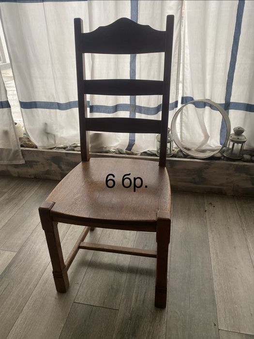 Масивни дървени столове