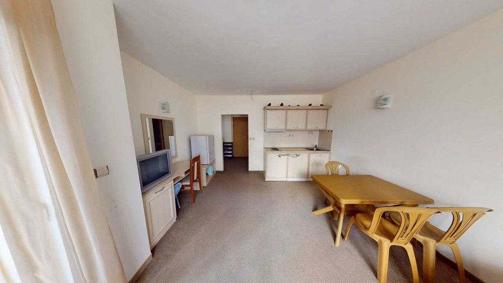 Продава се Двустаен апартамент в к.к. Слънчев бряг - 63 кв.м за 559 €/кв.м - Снимка #1